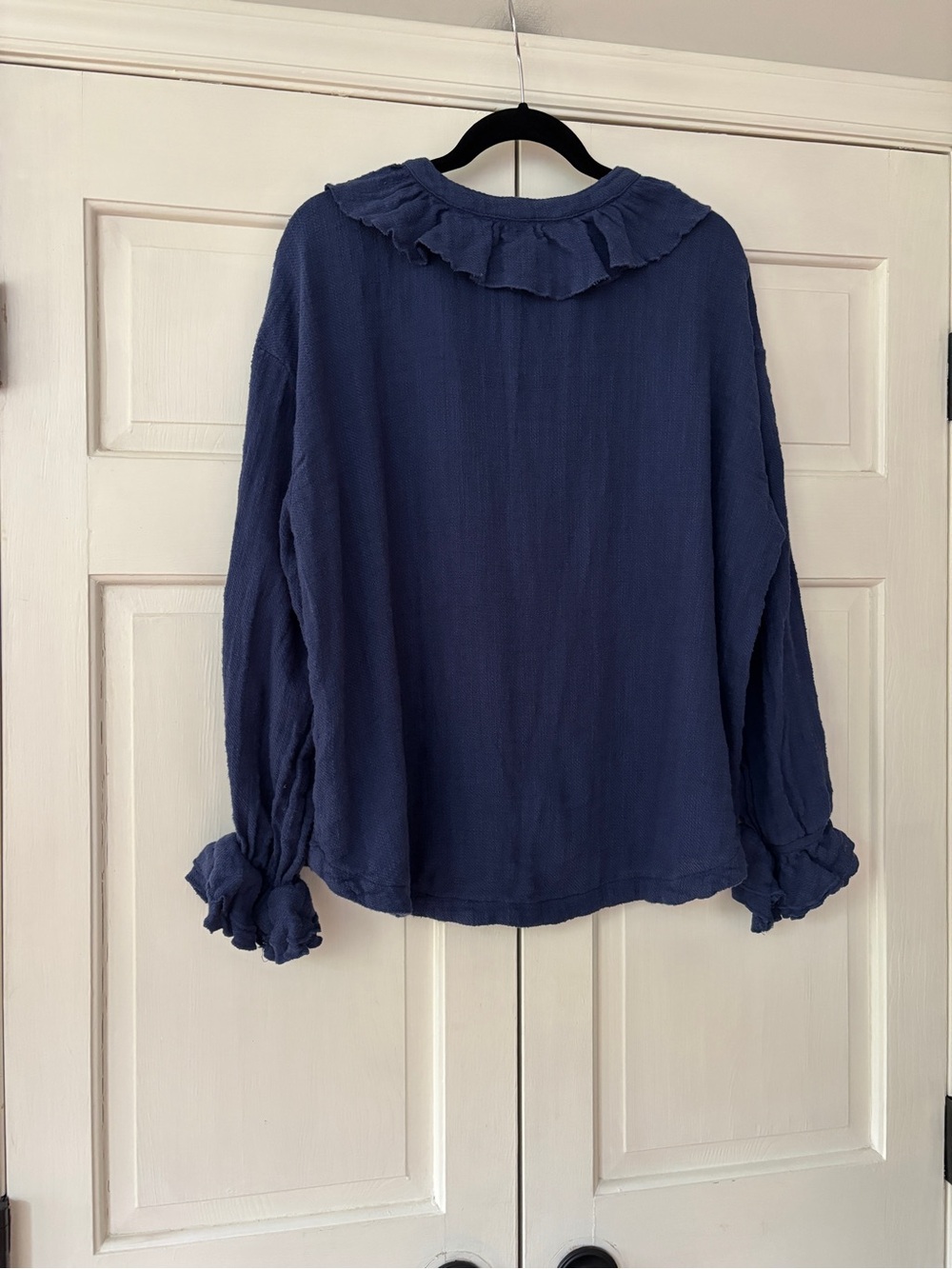 Free People Free-est Summer Vibes Ruffle Neck Button-Down Top Navy Peony Large - Picture 10 of 16